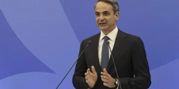 Miçotakis göçmenleri geri itenler hakkında sorşturma açtı