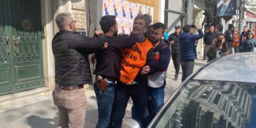 1 Mayıs’ı Taksim’de kutlamak isteyenler darp edilerek gözaltına alındı
