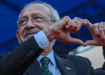  Kemal Kılıçdaroğlu: Kur’ana, Peygamberimize bağlı samimi Müslümanım