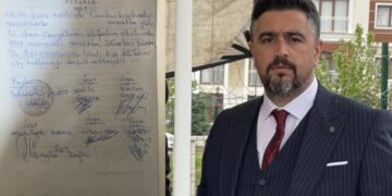 MHP ilçe yöneticisi iki defa oy kullanmaya çalışırken yakalandı