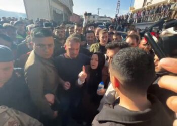 Cenazeye katılan Trabzon’un  AKP’li Başkanı’na sert tepki: Çabuk burayı terk et, defol burdan başkan’
