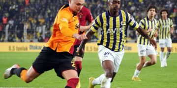 Galatasaray şampiyonluğu, Fenerbahçe’yi 3-0 yenerek  derbi zaferiyle perçinledi