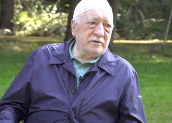 Üstad Bediüzzaman’ın dönemine işaret eden Hocaefendi: Dağılmamak esasen, konsantre olmak lazım
