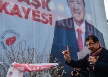 İmamoğlu’ndan AKP’li Cumhurbaşkanı Erdoğan’a: Caminin önünde söylenecek en son söz, yalan konuşmaktır