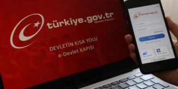 AKP, Meclis’te MHP’yle  el ele verdi: e-Devlet verilerinin çalınmasıyla ilgili önergeyi reddetti