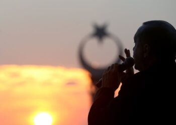 AKP rejiminin  kalemşörleri ‘nefret’ seanslarını sürdürüyor: 15 Temmuz bahane, kin  ve nefret kusma şahane