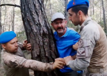 Akbelen’de jandarma eşliğinde ağaç kıyımı sürüyor