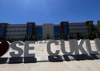 Selçiklu Belediye Başkanı Twitter’dan seslendi: Bizim L’yi kim aldıysa getirsin arkadaşlar