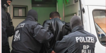 Almanya’da 89 Türk vatandaşı insan kaçakçılığından yakalandı