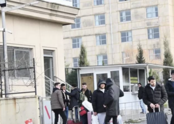200 gün geride bırakan depremzedenin feryadı: Bizi yurttan atmasınlar diye yalvardım