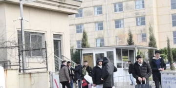 200 gün geride bırakan depremzedenin feryadı: Bizi yurttan atmasınlar diye yalvardım