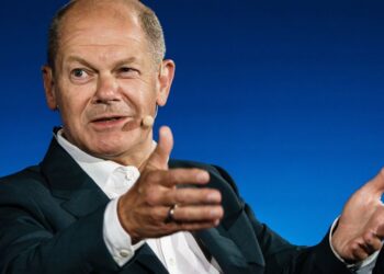 Scholz: Sığınmacı sayısı çok yüksek, düzensiz göçü önleyeceğiz