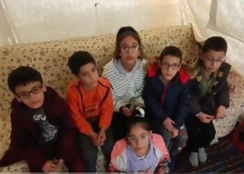 Beşizlerin ablası konuştu: Çadırda yaşıyoruz, lütfen anne ve babamızı cezaevinden tahliye edin