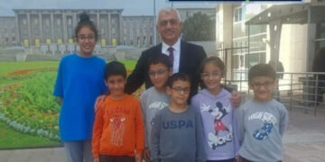 HEDEP Milletvekili Gergerlioğlu anne ve babasını cezaevinde ziyaret eden beşizleri Meclis’te misafir etti