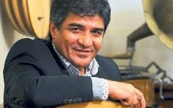 İbrahim Erkal’ın 400 bin liralık bağlamasına alıcı çıkmadı