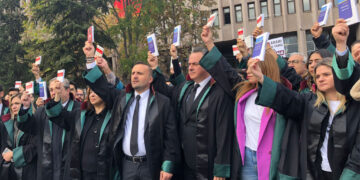 ‘Darbeye hayır’ diyen Ankara Barosu, Yargıtay’a yürüyor