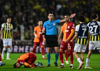 Kadıköy’de, Fenerbahçe ve Galatasaray nefes nefese: Büyük derbi golsüz bitti