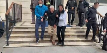 Ayakta dahi duramayıyor: 76 yaşındaki emekli bankacı Ahmet Öztürk da tutuklandı