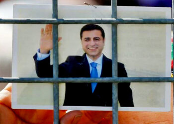 Demirtaş: Türkye’de artık siyaset değil, tüccarlık yapılıyor