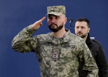 Zelensky Müslüman askerlerle ve Kırım Türkleri ile iftar sofrasında buluştu, ilahileri dinledi