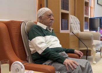 Hocaefendi’nin sağlığı; sükunet ve dua 