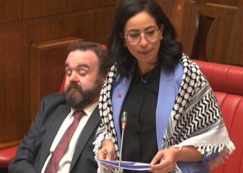 Victoria Eyalet meclisinde kefiye takmak yasaklandı