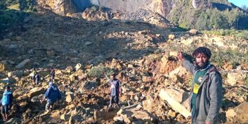 Heyelan felaketi: Papua Yeni Gine’de 2 bin kişi toprak altında kaldı