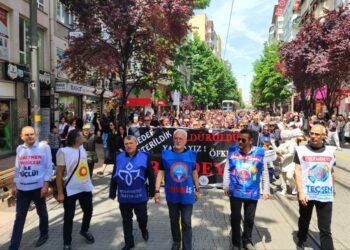 Eğitimciler 81 ilde ayaklandı: ‘Tek adam rejiminin müfredatını reddediyoruz’