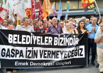 Hakkari’de protestolar devam ediyor: ‘Kayyım, AKP şiddetinin vesikasıdır’