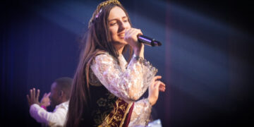 IFLC şarkı yarışmasının kazananı Arnavut Bletisa oldu: Finalde yarışanlar, Fransa ve ABD’de de sahnelenecek