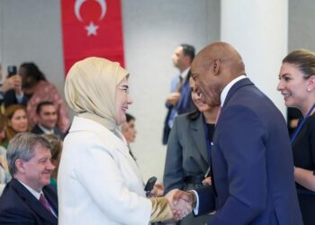 AKP hükümetinden rüşvet almakla suçlanıyor: New York Belediye Başkanı hakkındaki iddianame açıklandı