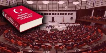 Mümtaz’er Türköne: Lafı eğip bükmenin anlamı yok, Anayasa’nın 4. maddesi değil, Kürt sorunu tartışılıyor