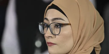 Senatör Fatima Payman, parti kurdu