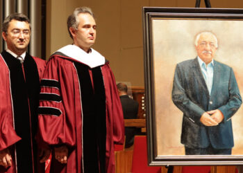 Prof.Dr. Alexander’da Fethullah Gülen Hocaefendi’ye duygusal veda: Işık parlamaya devam ediyor