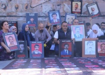 Kayıp yakınları dört kentten seslendi: ‘İki elimiz yakanızda’