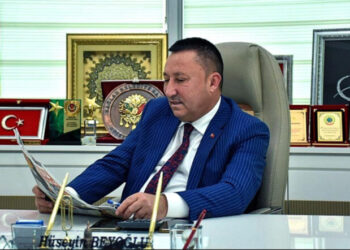AKP’li eski Başkan’a, rüşvetten 3 yıl 9 ay hapis cezası: Her sabah Erdoğan’ın fotoğrafına bakarak mesaiye başlıyordu