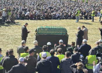Hocaefendi’nin vefatı dünya basınında: ‘Binlerce kişi Fethullah Gülen için yas tutuyor’