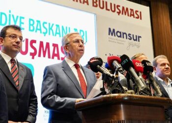 İstanbul, Ankara ve İzmir ‘nin de olduğu CHP’li 6 belediyenin hesabına bloke konuldu