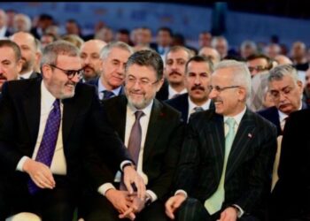 ‘Onlar otelde yanarken AKP’liler ve Bakanı kongrelerinde gülüyordu’: Bu rezilliğe jet hızıyla erişim engeli