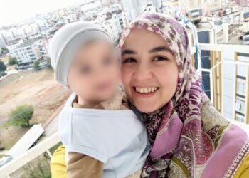 İlahiyat Fakültesini birincilikle tamamladı: Büşra öğretmen 9 aylık bebeğiyle tutuklandı