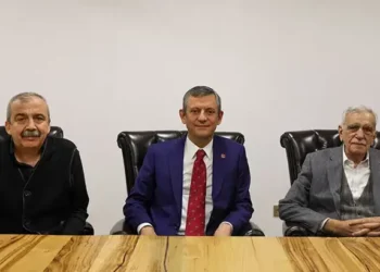 CHP lideri Özel, Ahmet Türk’ü ziyaret etti