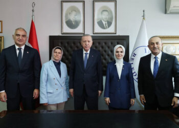 Kartalkaya’daki otel faciasından sonra, Bakan Ersoy ve AKP’li Cumhurbaşkanı Erdoğan’la yan yana