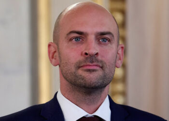 Kürtlerin Paris konferansına katılacağını söyleyen Fransa Dışişleri Bakanı: Kürtler bizim temel müttefiklerimiz