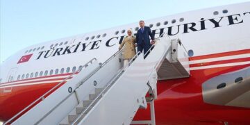 Halk sefalet içinde, Saray Rejimi ise israfa devam ediyor: Erdoğan Malezya’ya üç uçakla gitti