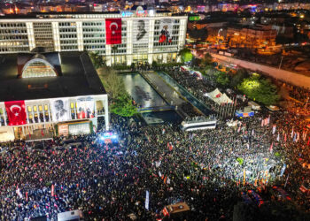 Özgür Özel: Bundan sonra sokaklardayız, meydanlardayız