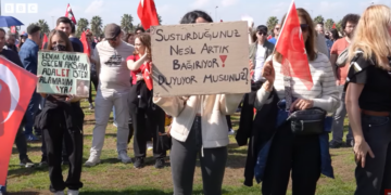 Erdoğan rejimini protesto eden öğrenciler : AKP iktidarında doğduk, 23 yıllık öfkemiz var