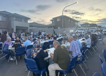 Sydney’de ‘Komşularla iftar sofrası’ndan anlamlı mesajlar: “Hocaefendi’nin tavsiyeleriyle ‘yabancılarla iftar’ geleneğini sonraki nesillere taşıyacağız”