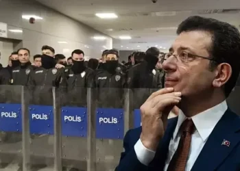 İstanbul, güne ev ‘İmamoğlu’ baskınlarıyla uyandı:Gazeteciler, siyasiler gözaltında