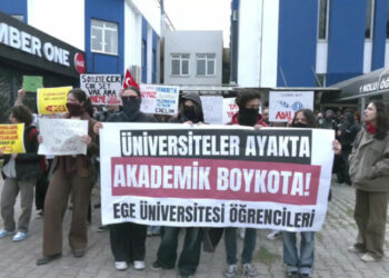 Vakıf üniversiteleri de katıldı; boykot büyüyor!