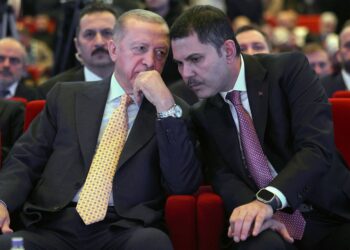 AKP’li Bakan Murat Kurum’dan Erdoğan’ın yeğenine 59 ay taksitle ihale